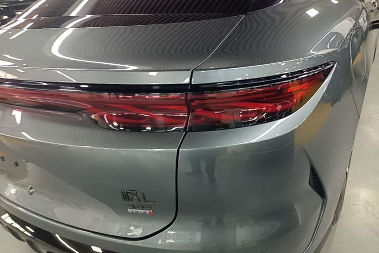 Used BYD Han L 2025 DM-p Four-Wheel-Drive LiDAR Flagship Model Right Rear Taillight