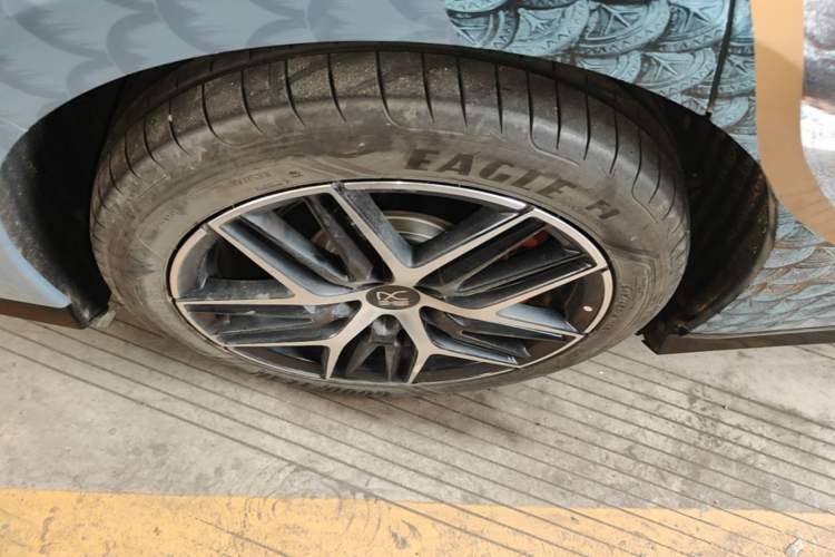 Used BYD Han L 2025 EV Four-Wheel Drive LiDAR Flagship Model Right Rear Wheel Hub