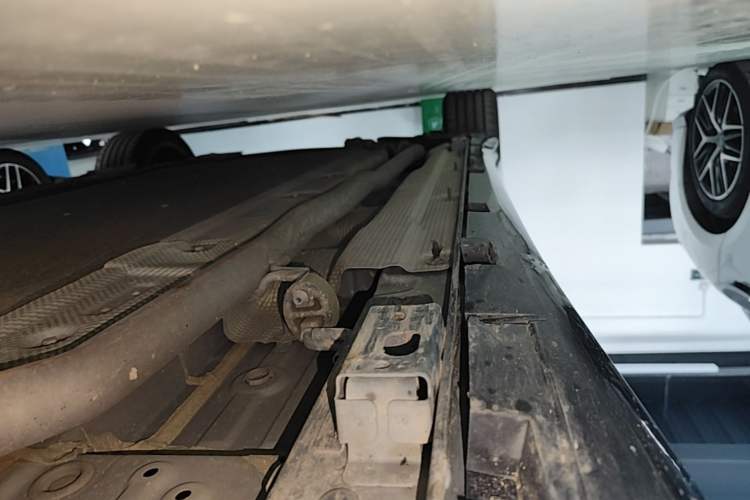 Used BYD Han L 2025 DM-i 200KM LiDAR Luxury Model Right Side Sill