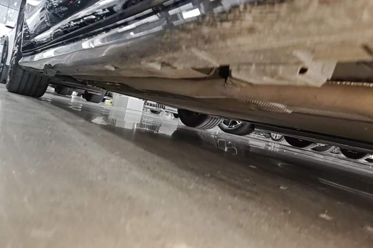 Used BYD Han L 2025 DM-p Four-Wheel-Drive LiDAR Flagship Model Right Side Sill