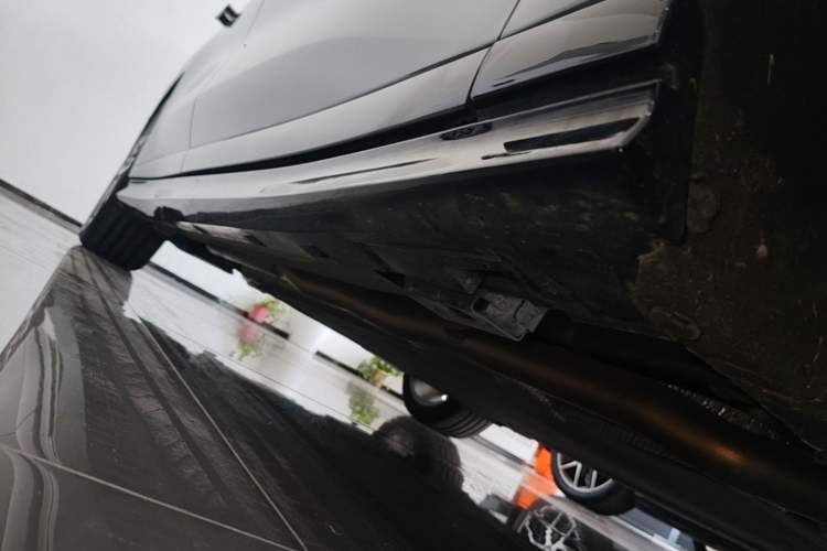 Used BYD Han L 2025 DM-p Four-Wheel-Drive LiDAR Flagship Model Right Side Sill