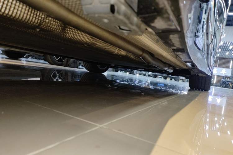 Used BYD Han L 2025 DM-p Four-Wheel-Drive LiDAR Flagship Model Right Side Sill