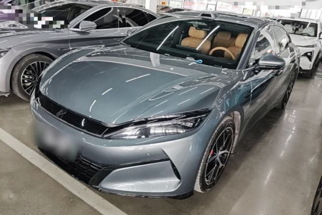 BYD Han L 2025 DM-p Four-Wheel-Drive LiDAR Flagship Model с пробегом