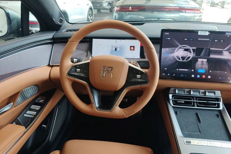 Used BYD Han L 2025 DM-p Four-Wheel-Drive LiDAR Flagship Model Steering Wheel
