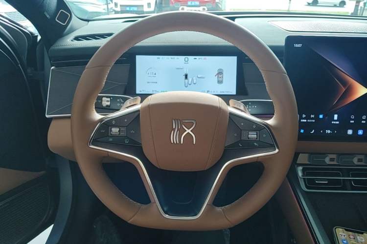 Used BYD Han L 2025 EV Four-Wheel Drive LiDAR Flagship Model Steering Wheel