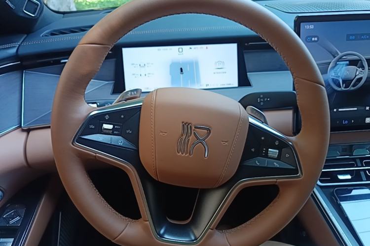 Used BYD Han L 2025 EV Four-Wheel Drive LiDAR Flagship Model Steering Wheel