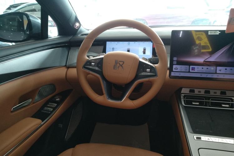 Used BYD Han L 2025 DM-i 200KM LiDAR Luxury Model Steering Wheel