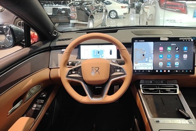 Used BYD Han L 2025 DM-p Four-Wheel-Drive LiDAR Flagship Model Steering Wheel