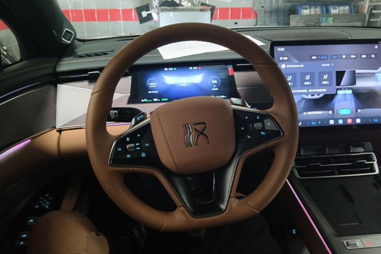 Used BYD Han L 2025 EV Four-Wheel Drive LiDAR Flagship Model Steering Wheel