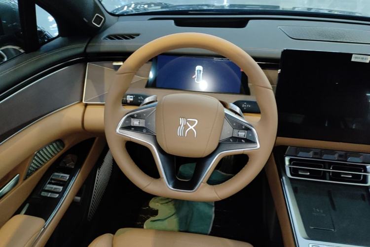 Used BYD Han L 2025 DM-p Four-Wheel-Drive LiDAR Flagship Model Steering Wheel