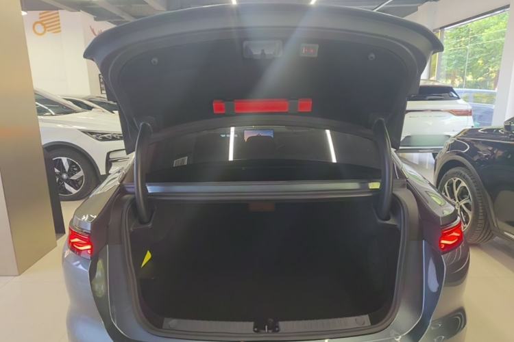 Used BYD Han L 2025 DM-p Four-Wheel-Drive LiDAR Flagship Model Trunk