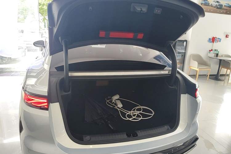 Used BYD Han L 2025 EV Four-Wheel Drive LiDAR Flagship Model Trunk