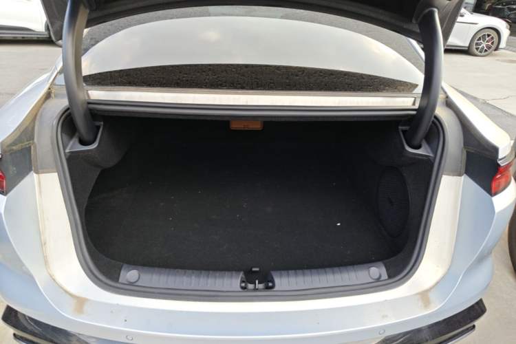 Used BYD Han L 2025 EV Four-Wheel Drive LiDAR Flagship Model Trunk
