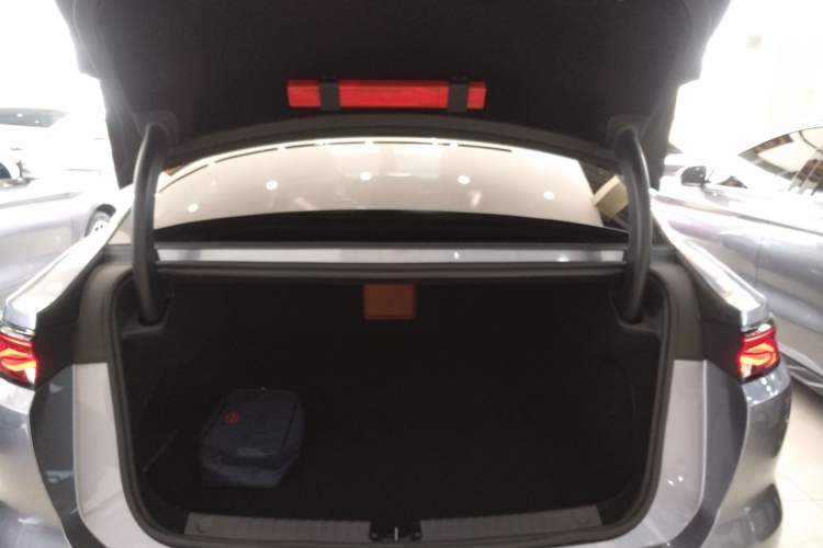 Used BYD Han L 2025 DM-i 200KM LiDAR Luxury Model Trunk