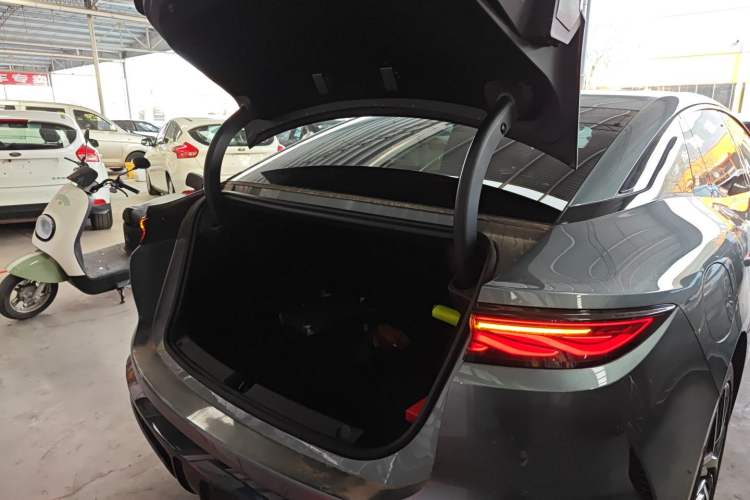 Used BYD Han L 2025 DM-p Four-Wheel-Drive LiDAR Flagship Model Trunk