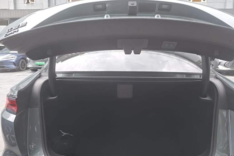 Used BYD Han L 2025 DM-i 200KM LiDAR Luxury Model Trunk