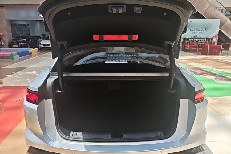 Used BYD Han L 2025 EV Four-Wheel Drive LiDAR Flagship Model Trunk