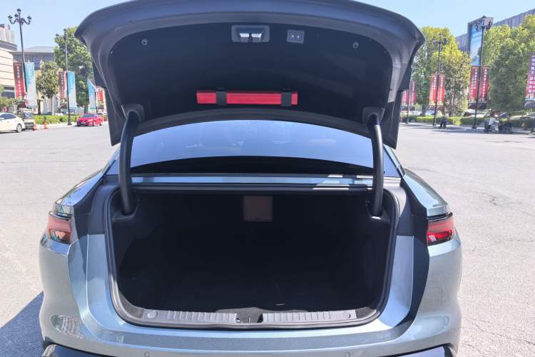 Used BYD Han L 2025 DM-p Four-Wheel-Drive LiDAR Flagship Model Trunk