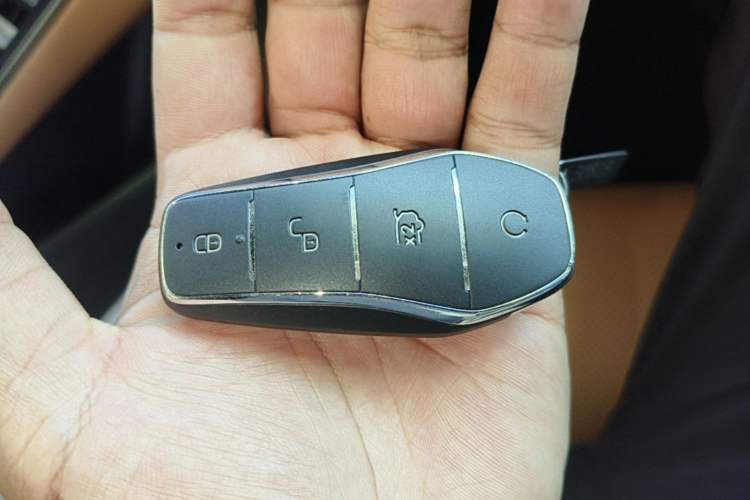 Used BYD Han L 2025 EV Four-Wheel Drive LiDAR Flagship Model Vehicle Key