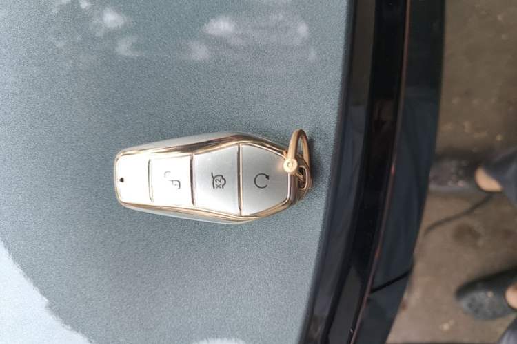 Used BYD Han L 2025 DM-i 200KM LiDAR Luxury Model Vehicle Key