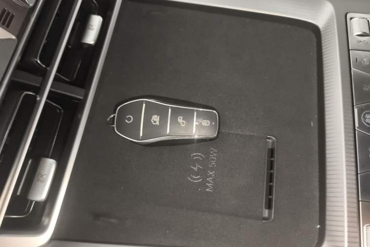 Used BYD Han L 2025 DM-p Four-Wheel-Drive LiDAR Flagship Model Vehicle Key