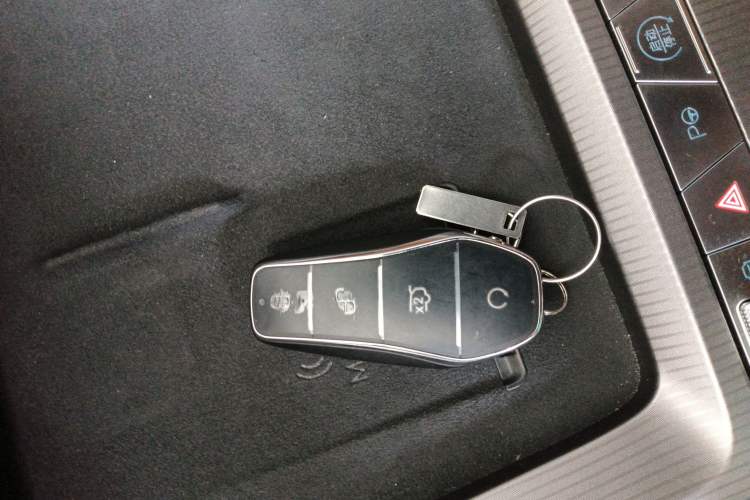 Used BYD Han L 2025 DM-p Four-Wheel-Drive LiDAR Flagship Model Vehicle Key