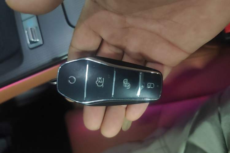 Used BYD Han L 2025 DM-p Four-Wheel-Drive LiDAR Flagship Model Vehicle Key