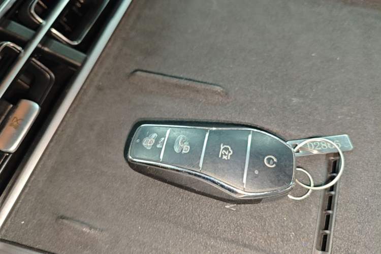 Used BYD Han L 2025 DM-p Four-Wheel-Drive LiDAR Flagship Model Vehicle Key