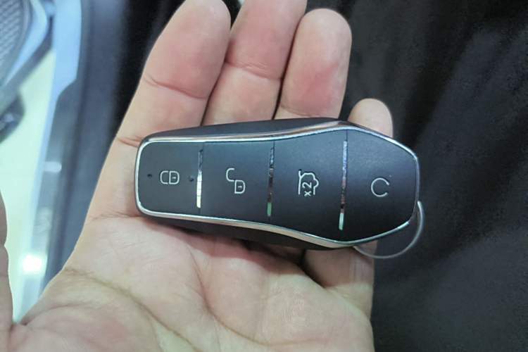 Used BYD Han L 2025 EV Four-Wheel Drive LiDAR Flagship Model Vehicle Key