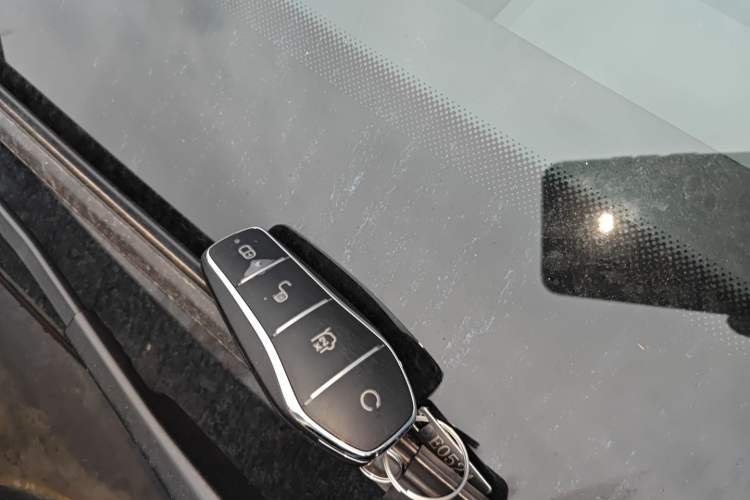 Used BYD Han L 2025 EV Four-Wheel Drive LiDAR Flagship Model Vehicle Key