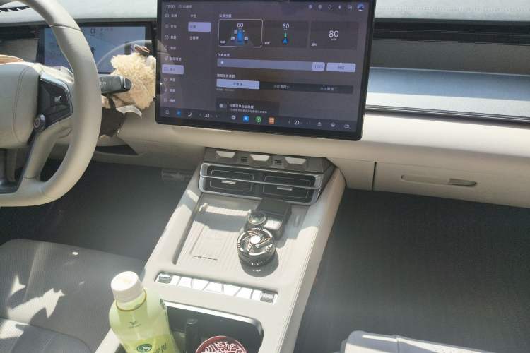 Used BYD Han L 2025 EV 701 km LiDAR Flagship Edition Audio And AC Panel
