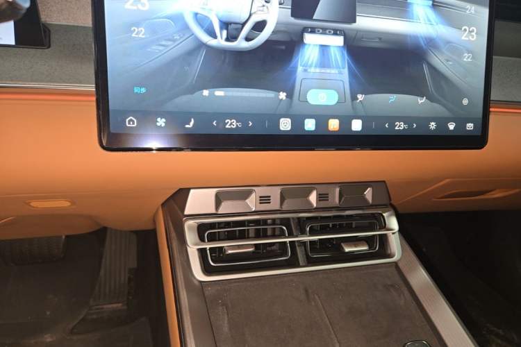 Used BYD Han L 2025 EV 701KM LiDAR Deluxe Edition Audio And AC Panel