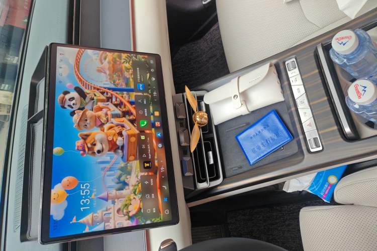 Used BYD Han L 2025 EV 701 km LiDAR Flagship Edition Audio And AC Panel