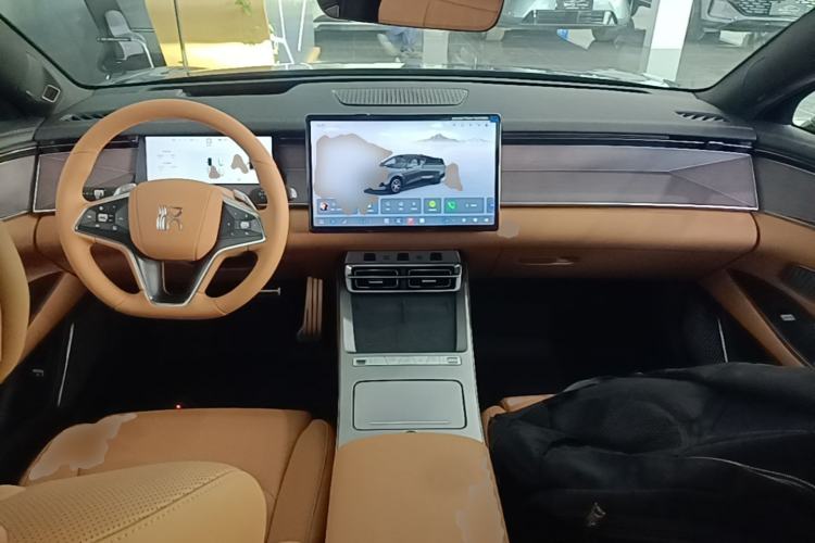 Used BYD Han L 2025 DM-p Four-Wheel-Drive LiDAR Flagship Model Center Console