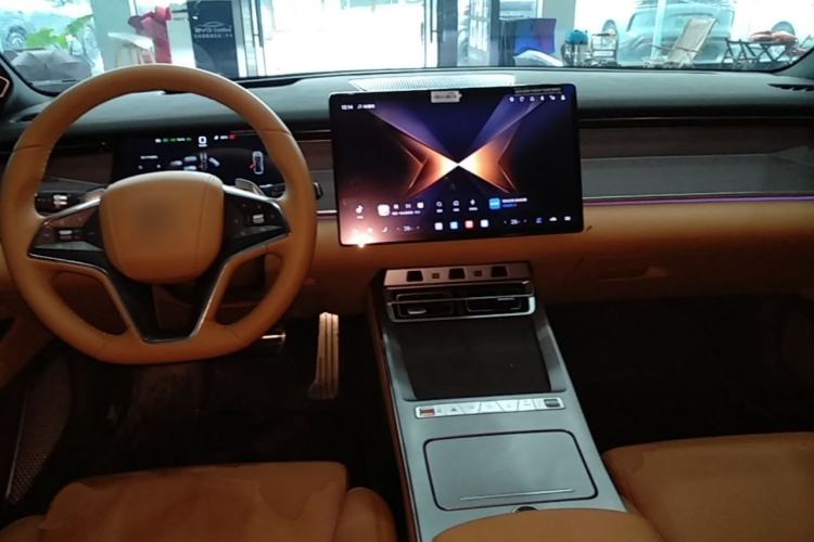 Used BYD Han L 2025 DM-p Four-Wheel-Drive LiDAR Flagship Model Center Console