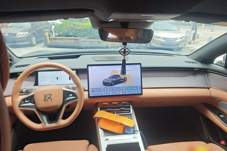 Used BYD Han L 2025 EV 701 km LiDAR Flagship Edition Center Console
