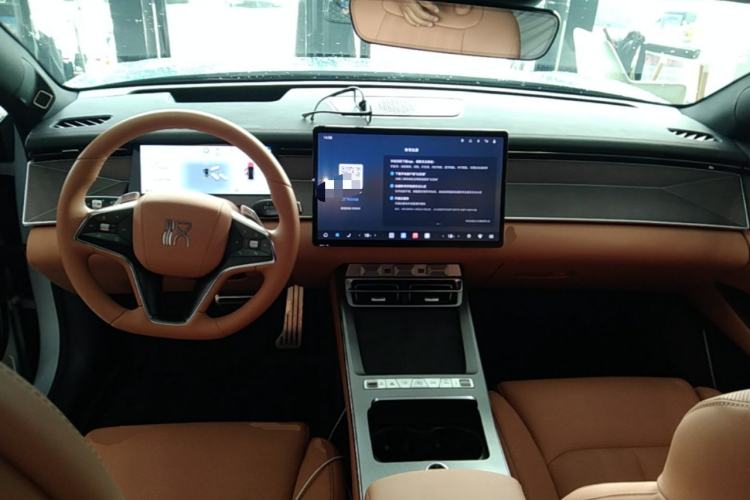 Used BYD Han L 2025 EV Four-Wheel Drive LiDAR Flagship Model Center Console