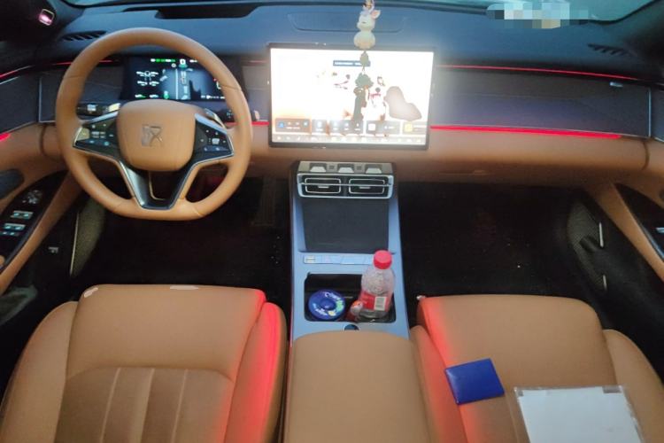 Used BYD Han L 2025 DM-i 200km LiDAR Flagship Model Center Console