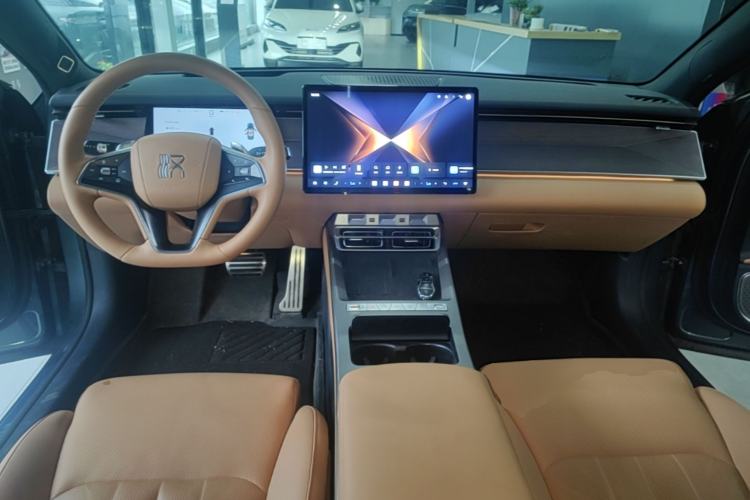 Used BYD Han L 2025 DM-p Four-Wheel-Drive LiDAR Flagship Model Center Console