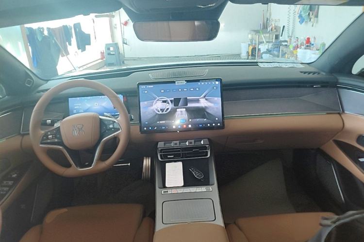 Used BYD Han L 2025 DM-p Four-Wheel-Drive LiDAR Flagship Model Center Console