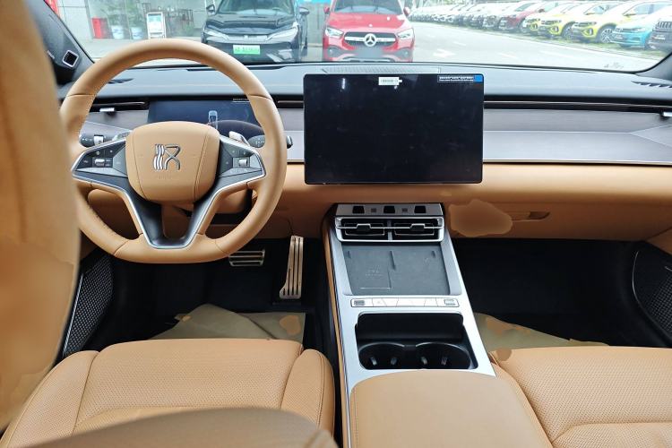 Used BYD Han L 2025 DM-p Four-Wheel-Drive LiDAR Flagship Model Center Console