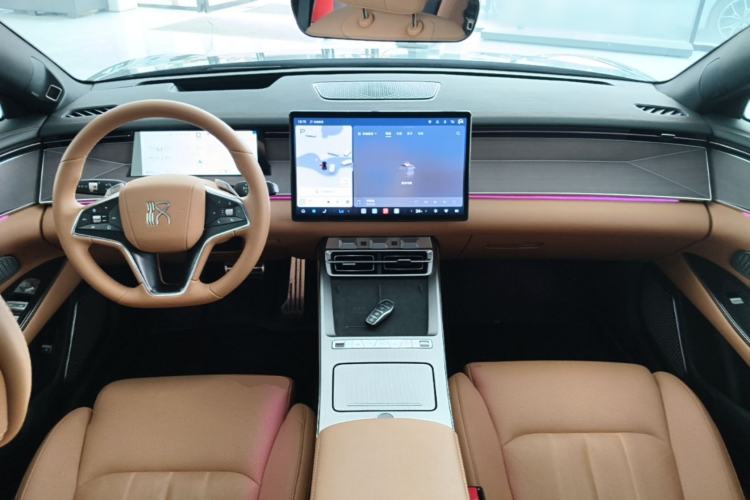 Used BYD Han L 2025 DM-p Four-Wheel-Drive LiDAR Flagship Model Center Console