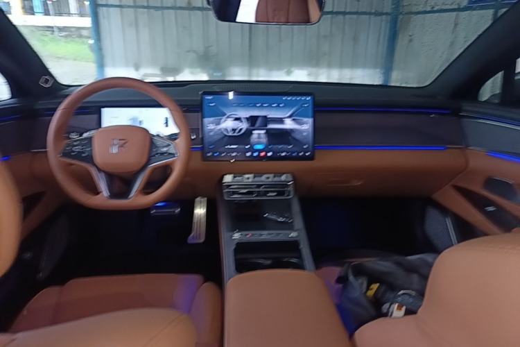 Used BYD Han L 2025 DM-p Four-Wheel-Drive LiDAR Flagship Model Center Console