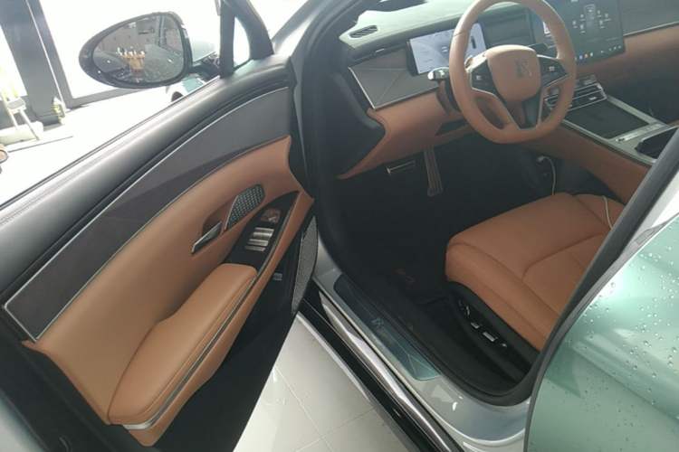 Used BYD Han L 2025 EV Four-Wheel Drive LiDAR Flagship Model Driver Seat
