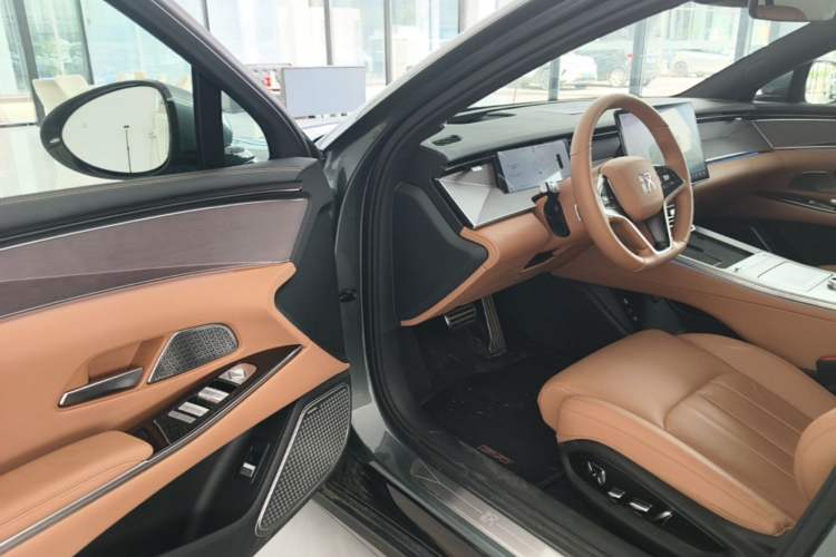 Used BYD Han L 2025 DM-p Four-Wheel-Drive LiDAR Flagship Model Driver Seat