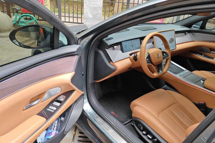 Used BYD Han L 2025 DM-i 200KM LiDAR Luxury Model Driver Seat