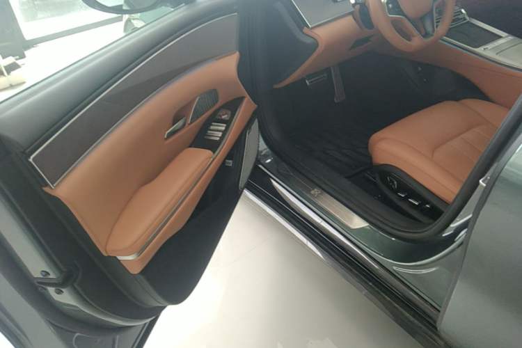Used BYD Han L 2025 DM-p Four-Wheel-Drive LiDAR Flagship Model Driver Seat