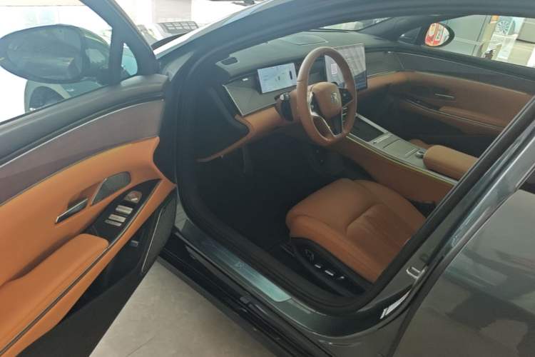 Used BYD Han L 2025 DM-p Four-Wheel-Drive LiDAR Flagship Model Driver Seat