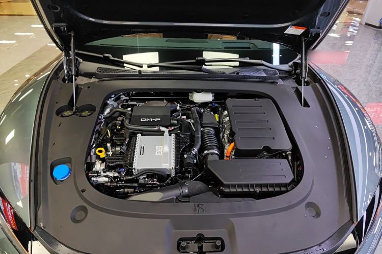 Used BYD Han L 2025 DM-p Four-Wheel-Drive LiDAR Flagship Model Engine Bay