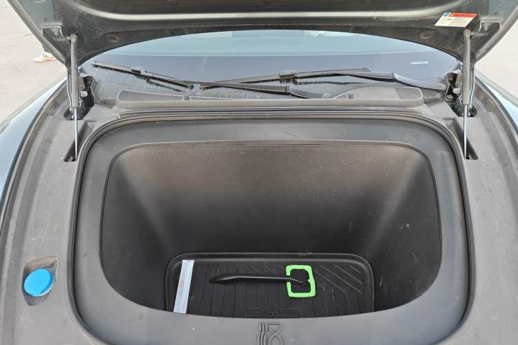 Used BYD Han L 2025 EV 701KM LiDAR Deluxe Edition Engine Bay